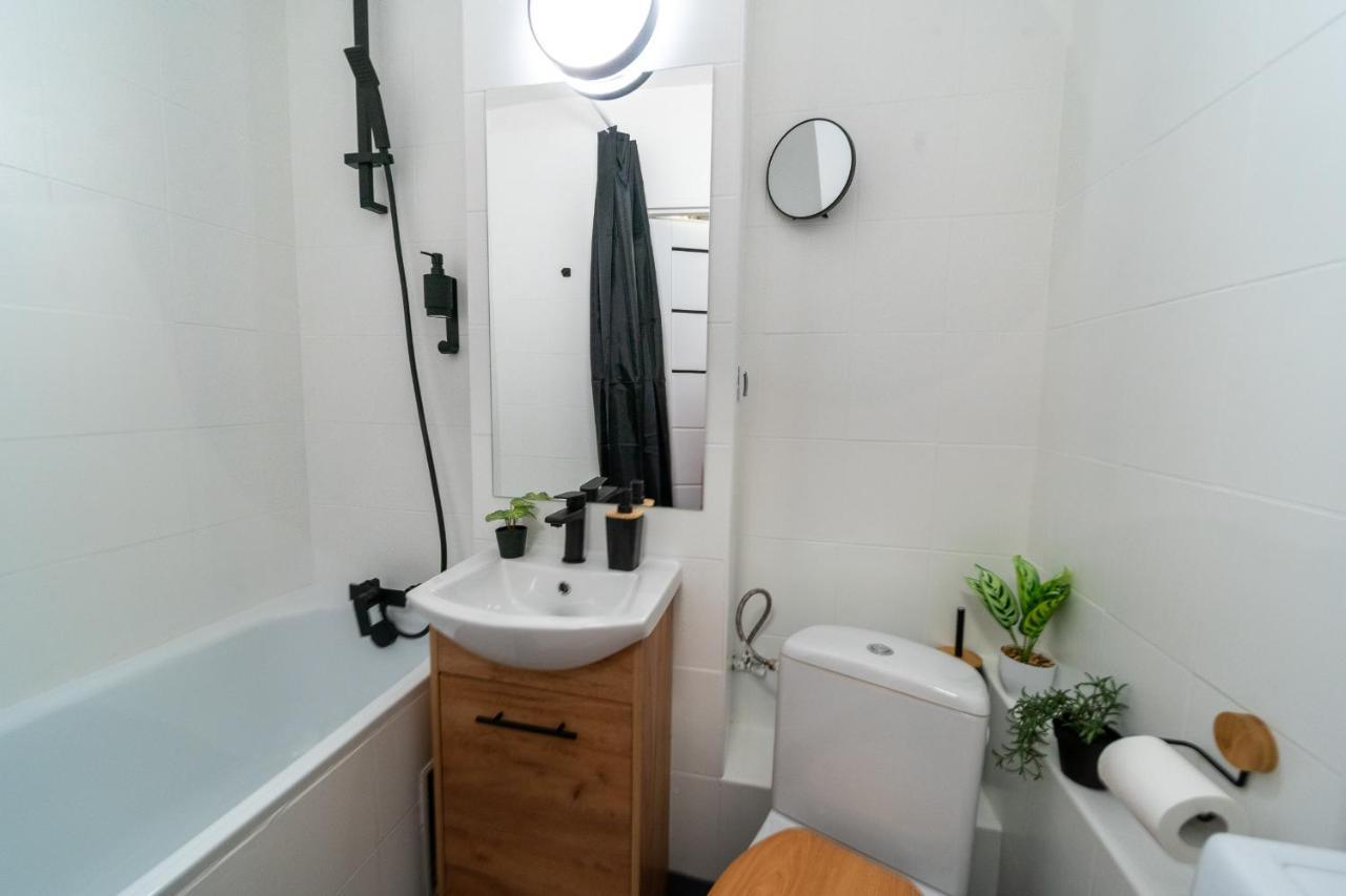 Metro Lux Home Apartment Varsó Kültér fotó