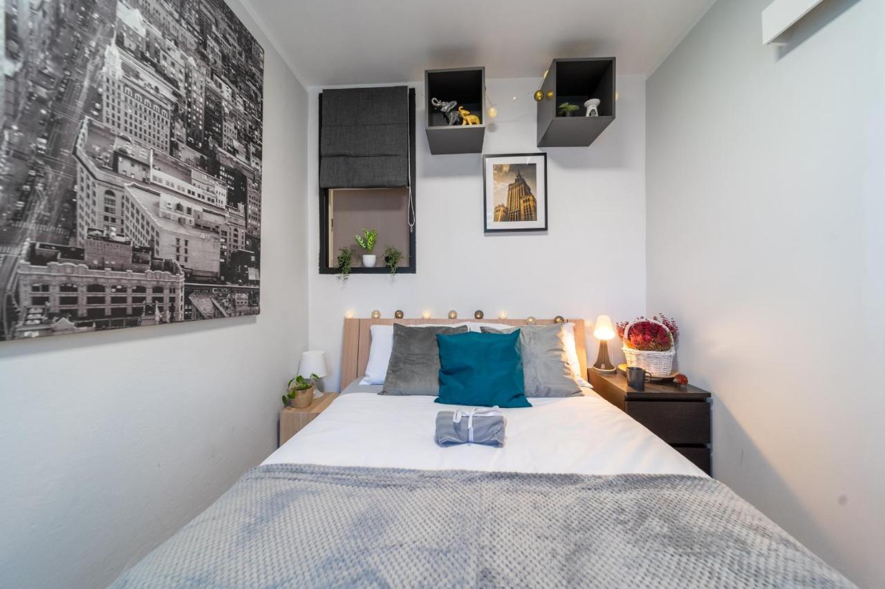 Metro Lux Home Apartment Varsó Kültér fotó