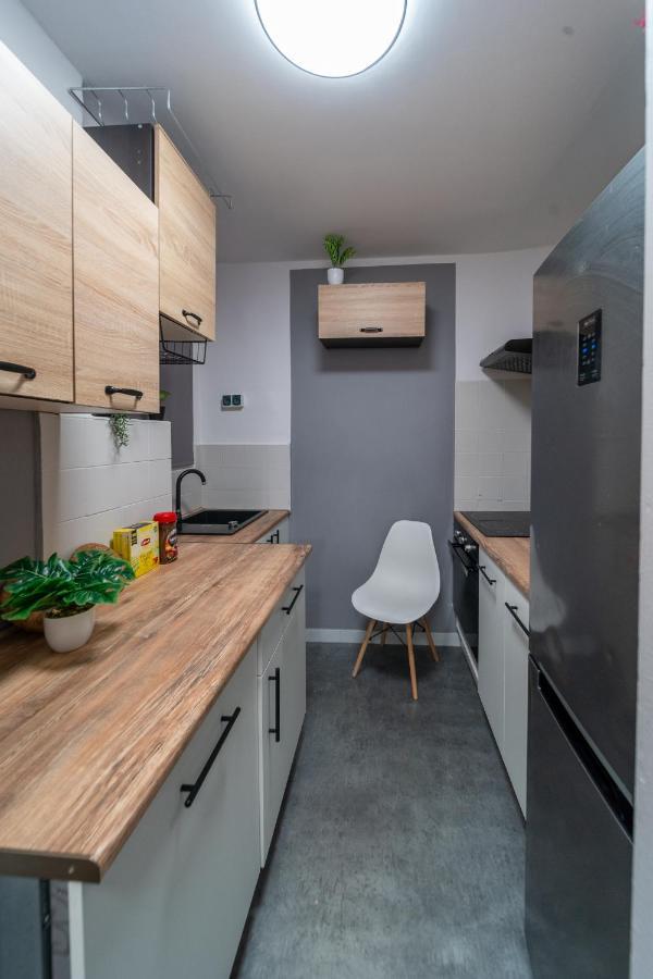 Metro Lux Home Apartment Varsó Kültér fotó